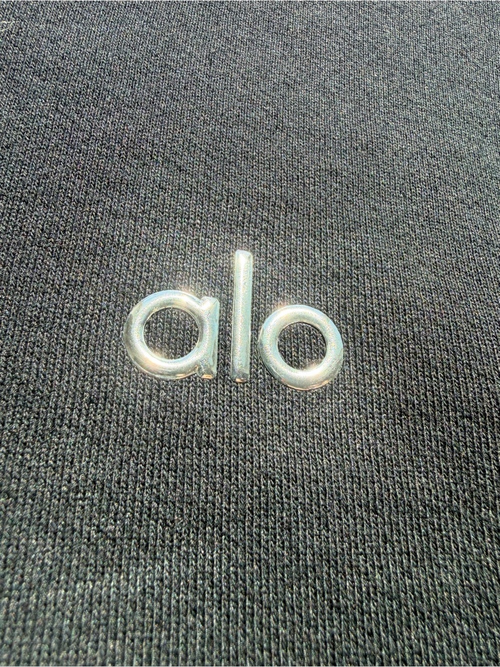 Alo Yoga Women’s Cropped Accolade Crewneck in Black- Small - Picture 9 of 10